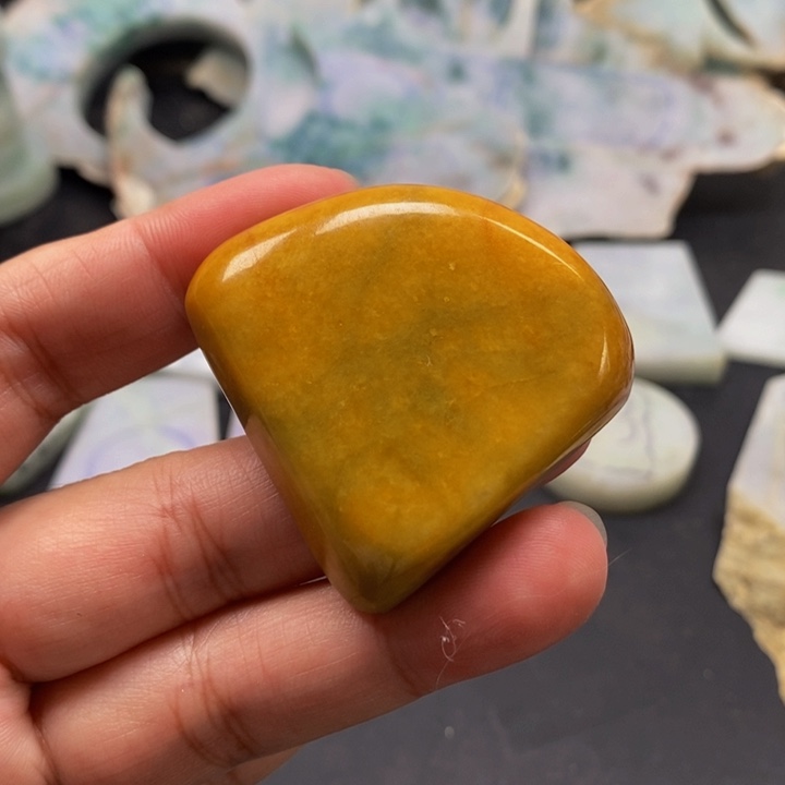 翡翠配石天然缅甸翡翠玉石