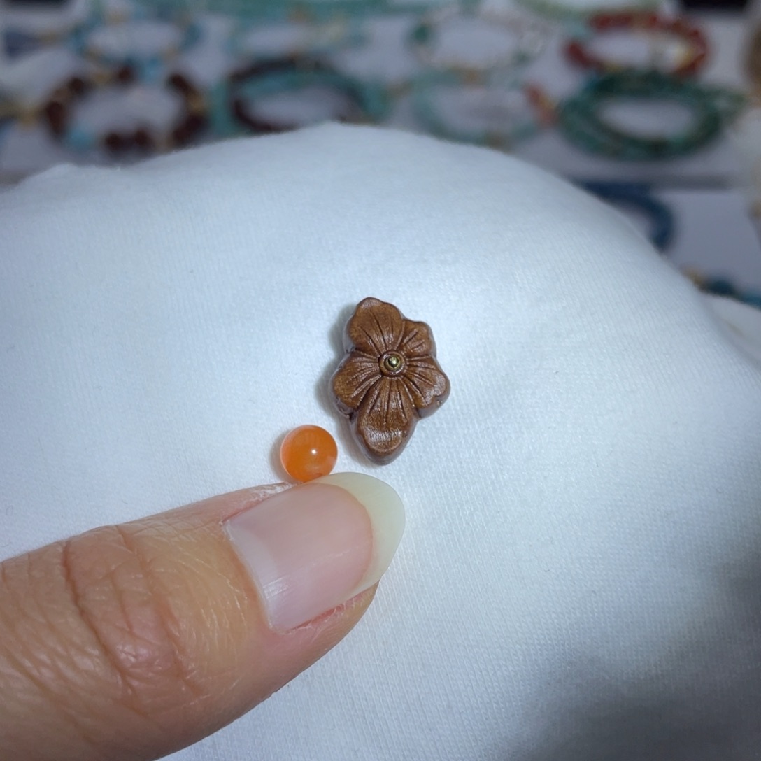 南红玛瑙未镶嵌珠宝奇石