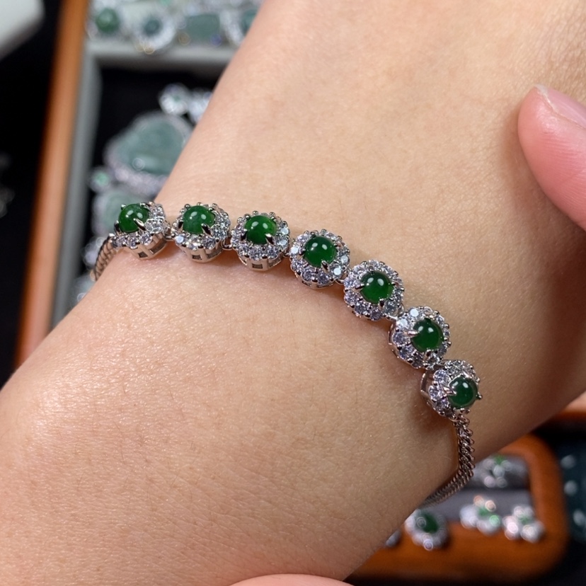 【闪购商品】翡翠颈饰未镶嵌倪***～天然