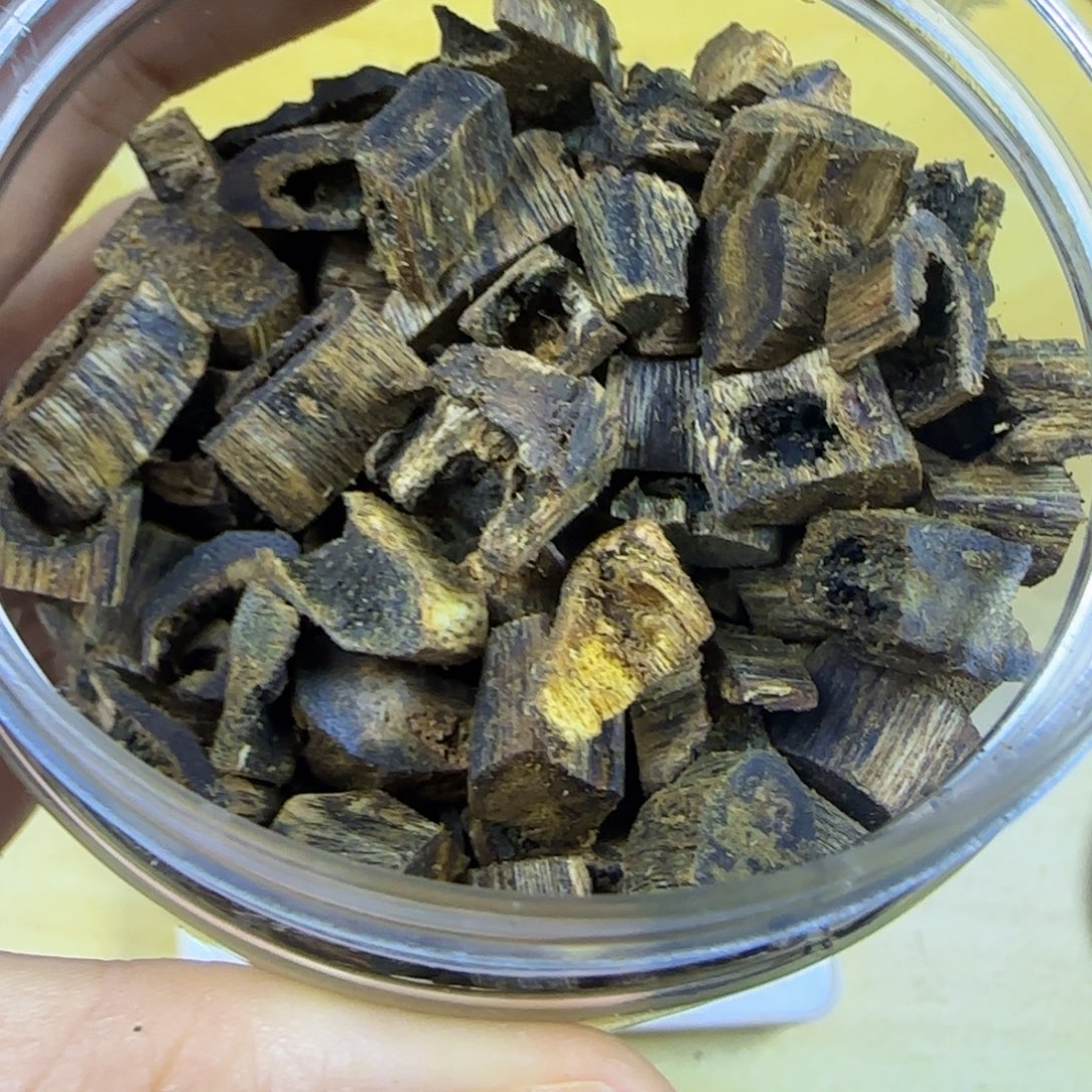冷***静香料52克乌身圆叶边角料