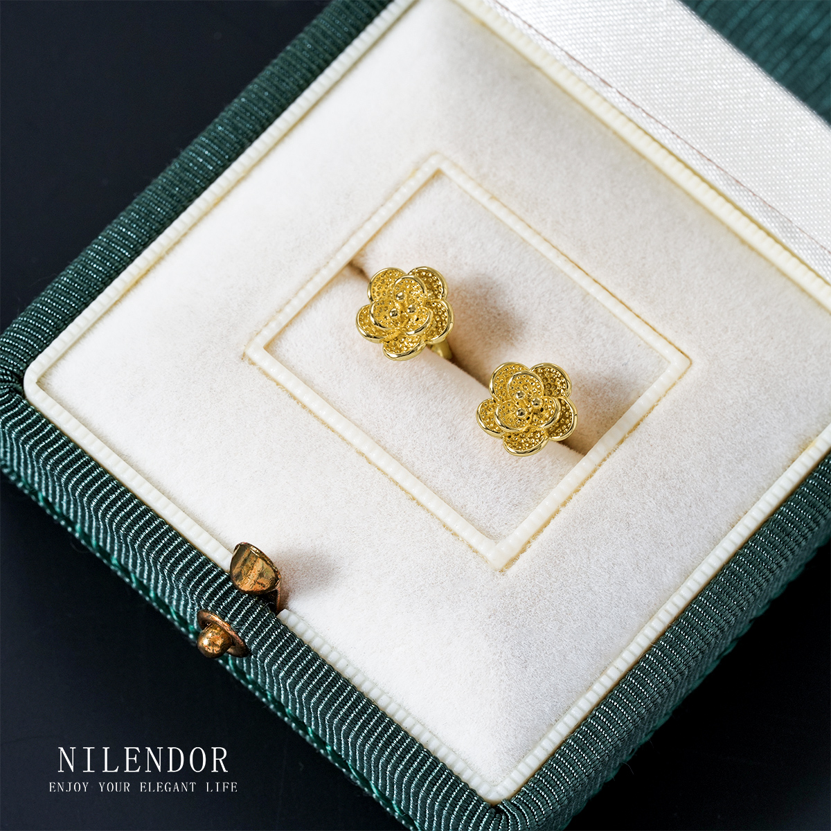 铜合金耳饰 ES-39简约精致小巧花朵经典百搭耳钉