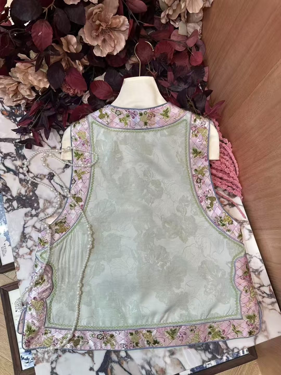 小花家如意对襟马甲小绿