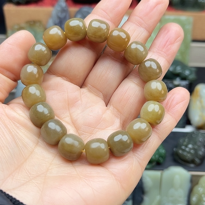 和田玉（糖玉）未镶嵌手链