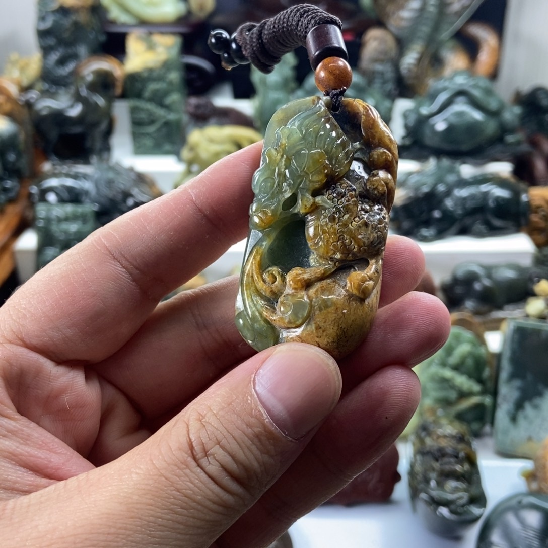 岫岩河磨玉（透闪石质玉）未镶嵌挂件