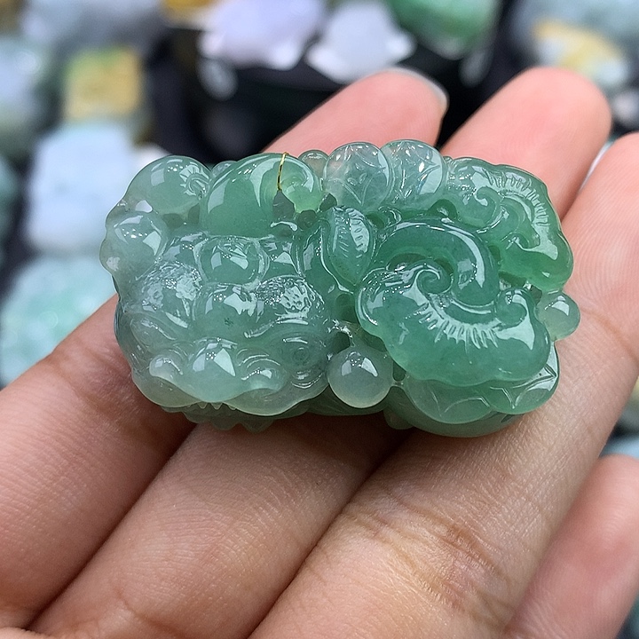 翡翠未镶嵌颈饰天然缅甸翡翠