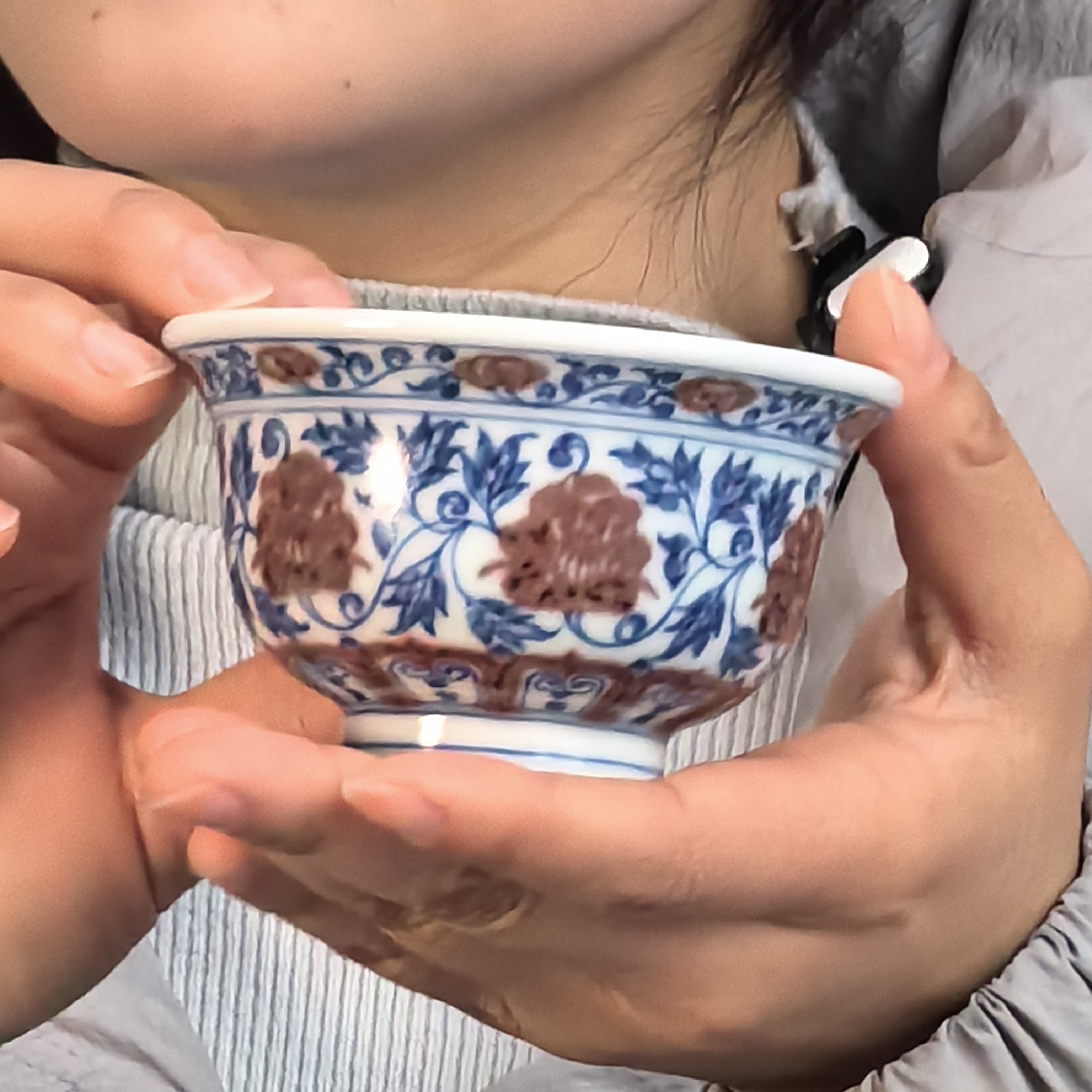 青花釉里红压手杯