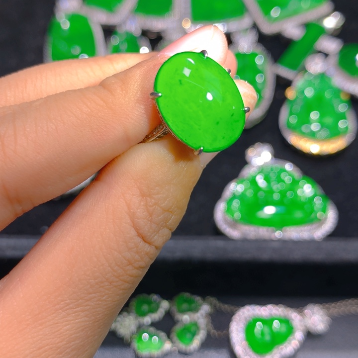 翡翠戒指银S925镶嵌李*兰一个