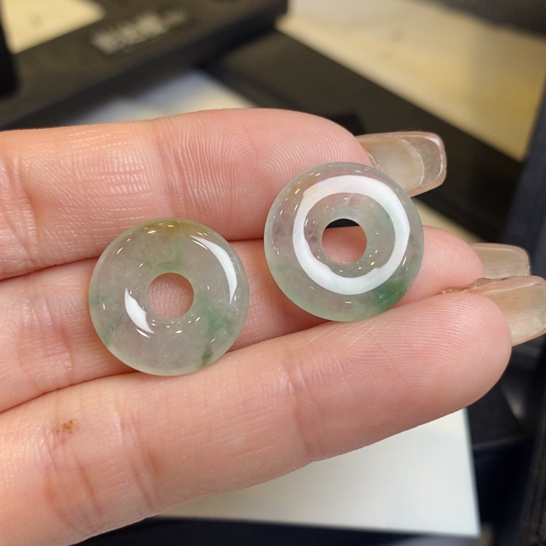 翡翠耳饰未镶嵌甜甜圈