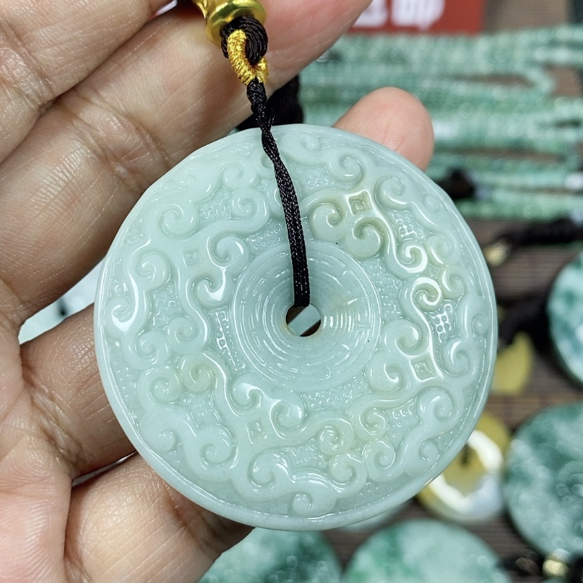 【闪购商品】翡翠颈饰未镶嵌玉吊坠翡翠玉仿古平安扣