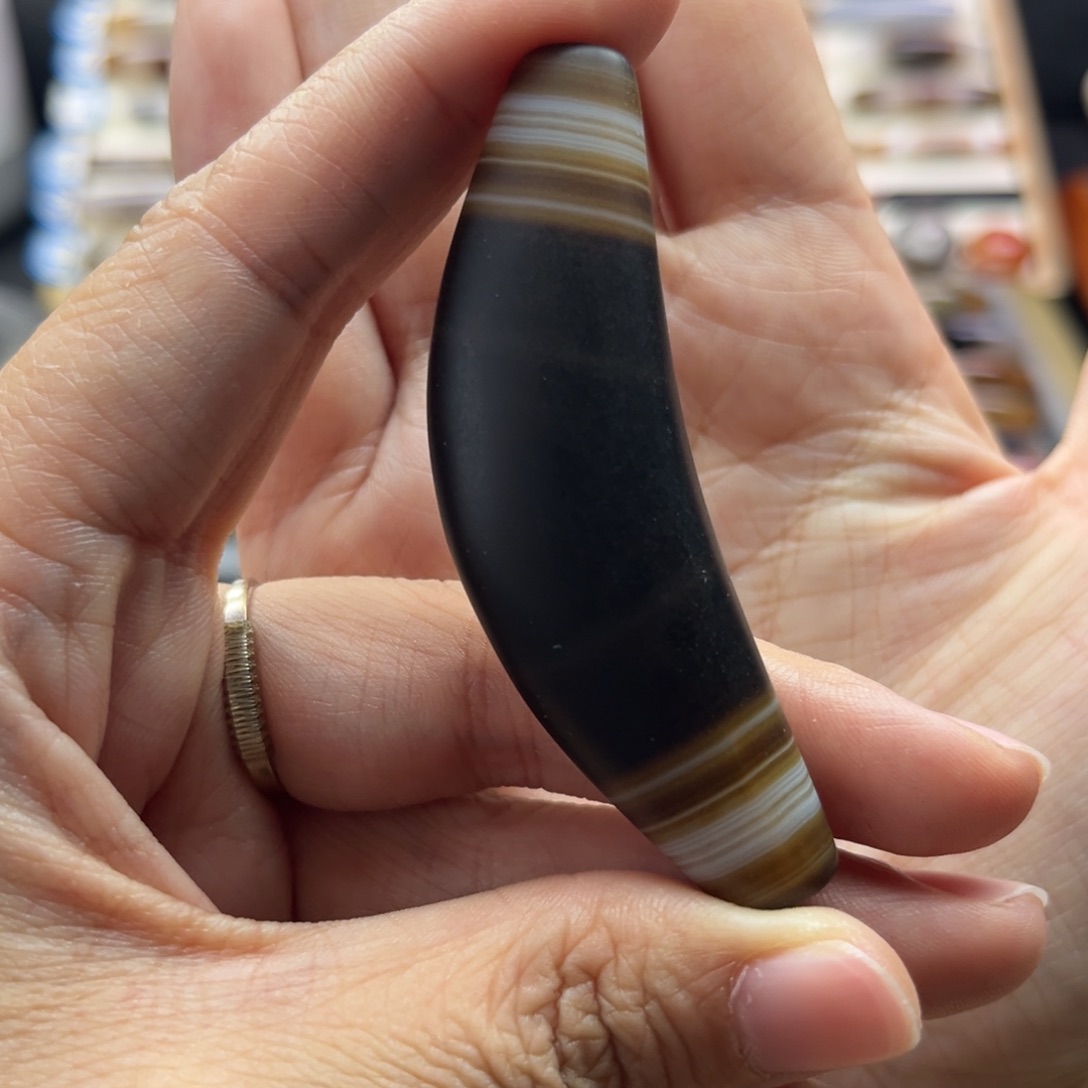 8***。玛瑙/玉髓未镶嵌颈饰