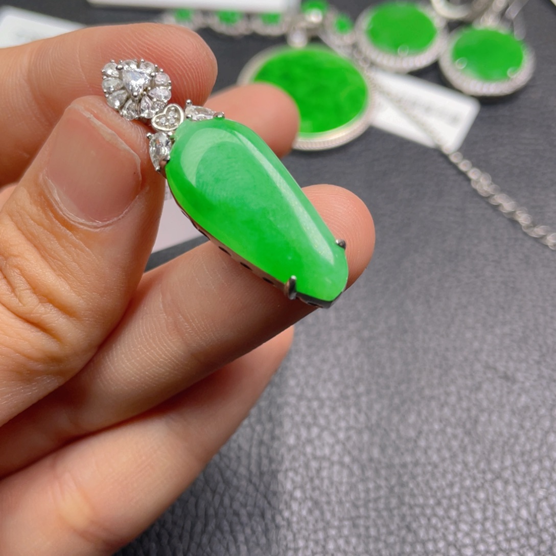 翡翠吊坠(不含链)银S925镶嵌