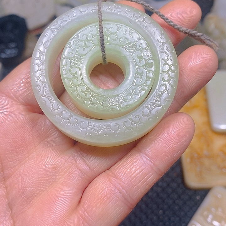 未镶嵌手链和田玉（糖玉）