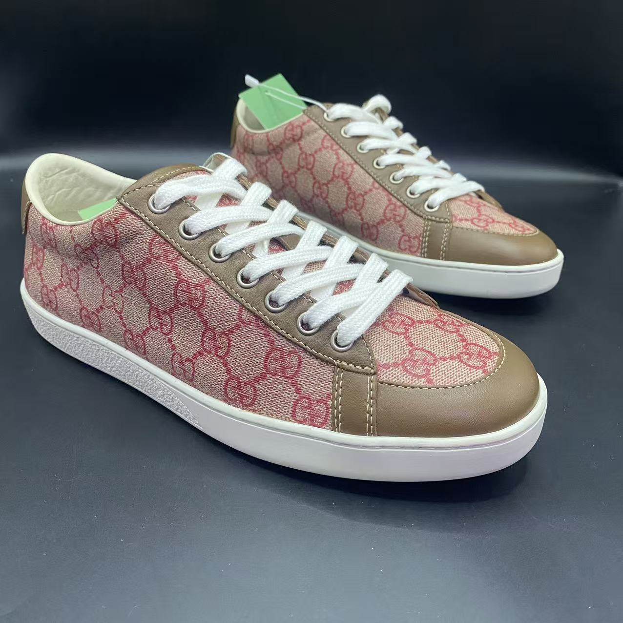 95新 GUCCI/古驰 【AO特惠】38.5欧码 男士满印老花板鞋77179