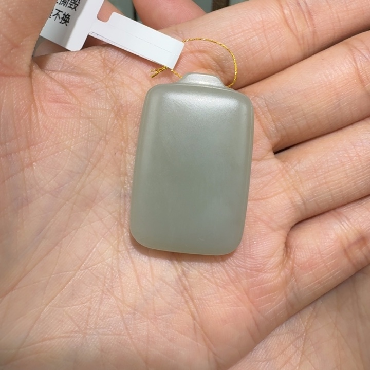 奥***陌和田玉未镶嵌颈饰