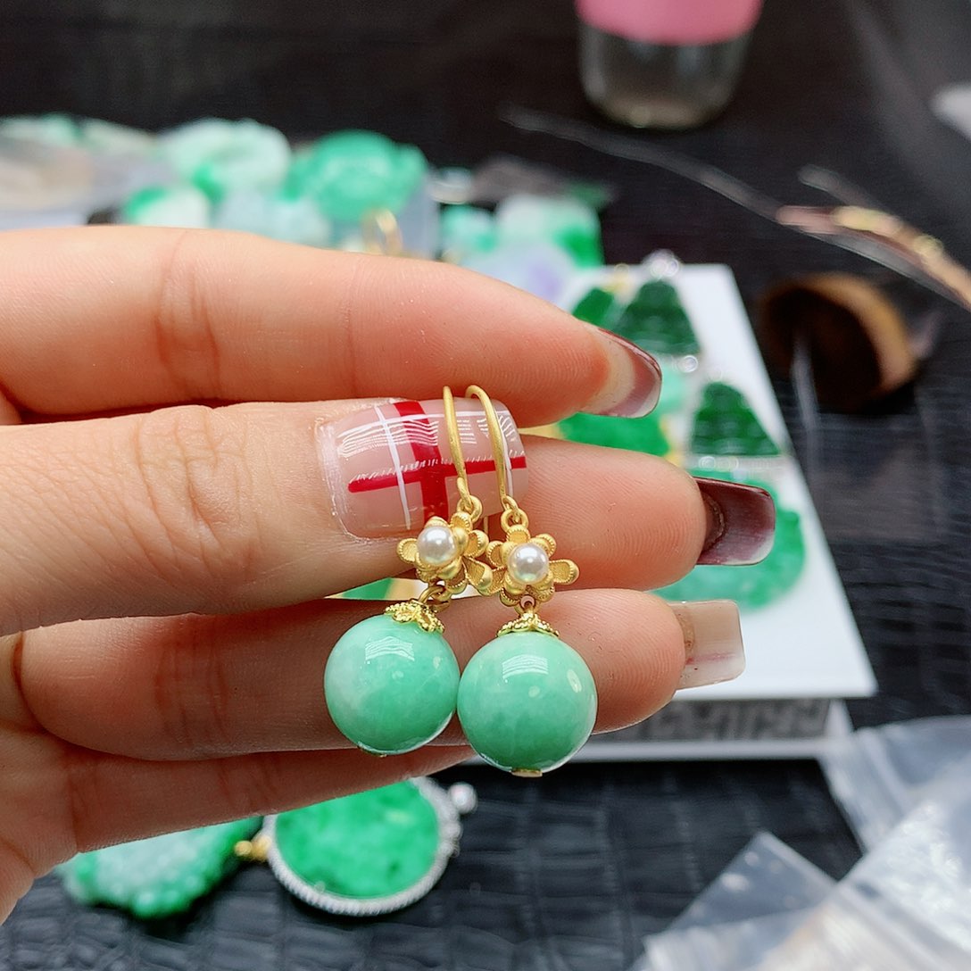 【闪购商品】翡翠耳饰未镶嵌，