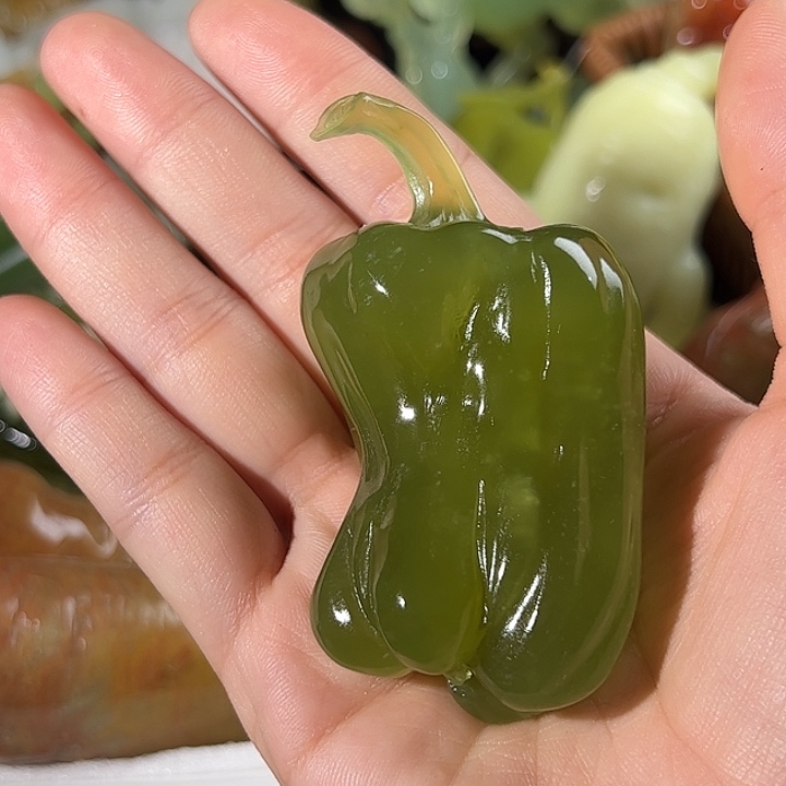 Z***W蛇纹石玉未镶嵌珠宝奇石