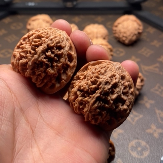 文玩核桃把件满天星