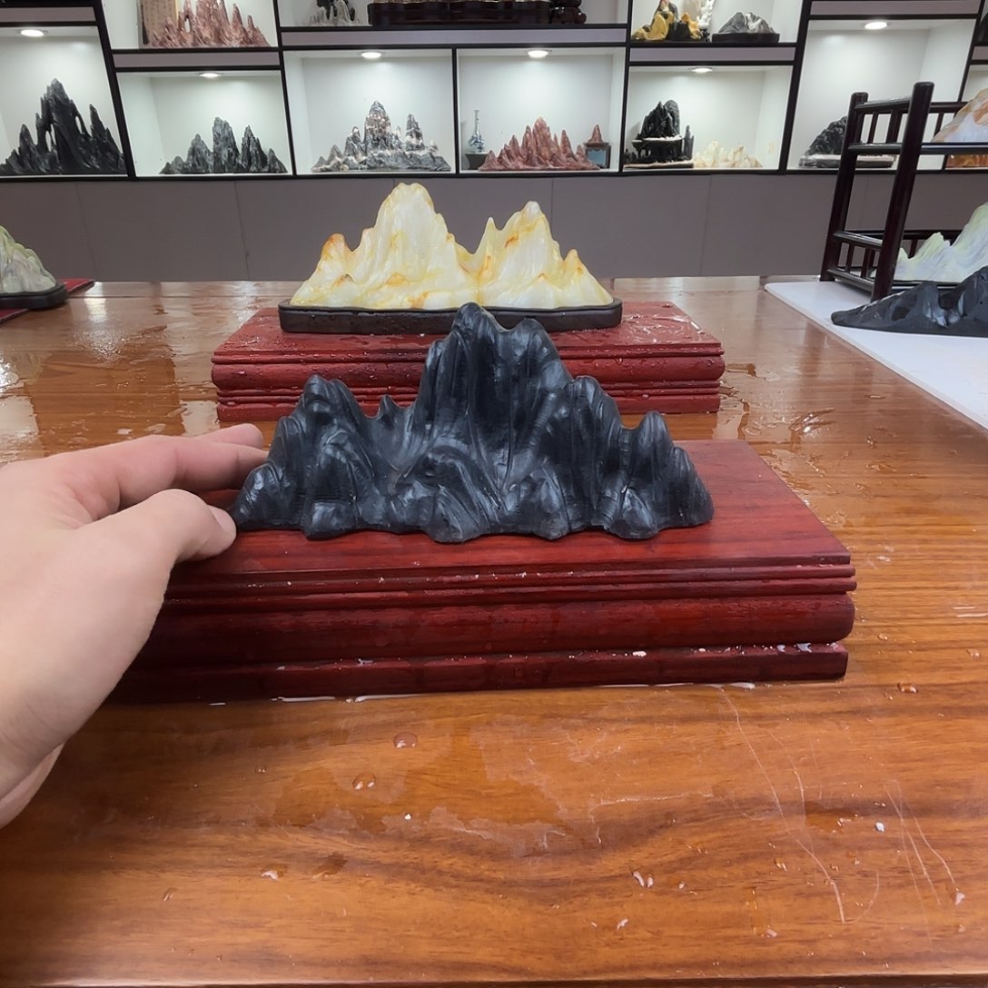 春***油石材灵璧石雕刻山峰摆件