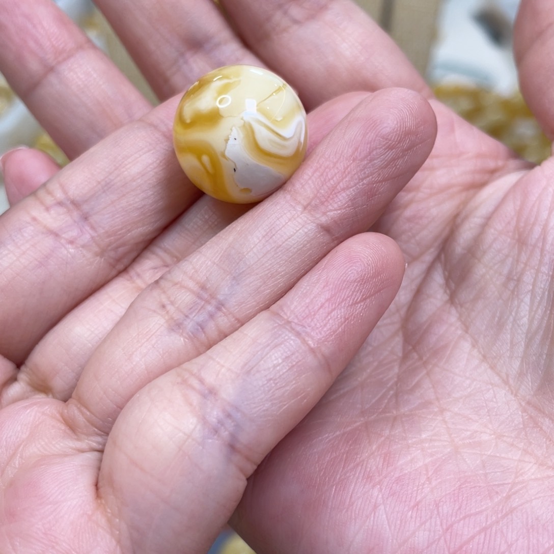 琥珀颈饰未镶嵌琥珀蜜蜡圆珠