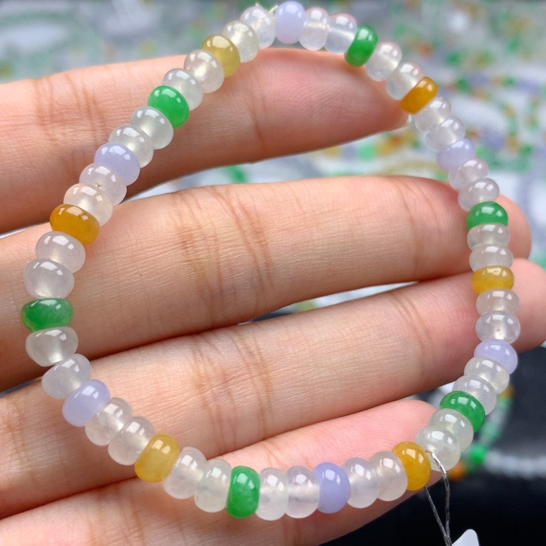 未镶嵌翡翠手链卡