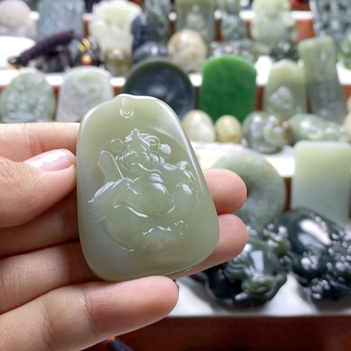 和田玉颈饰未镶嵌