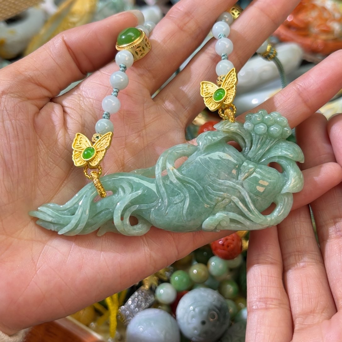 翡翠颈饰未镶嵌待编款