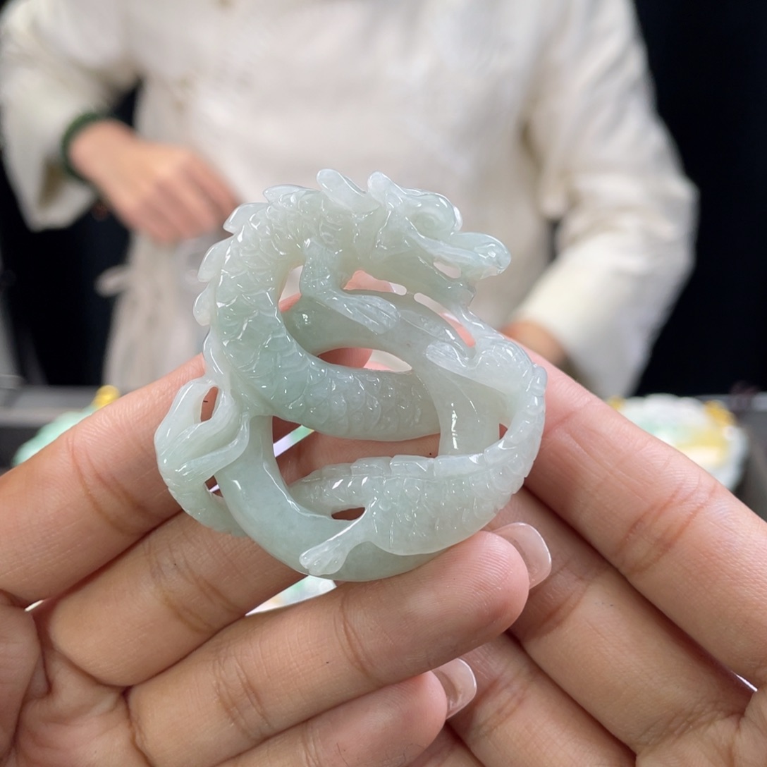 翡翠颈饰未镶嵌代编织