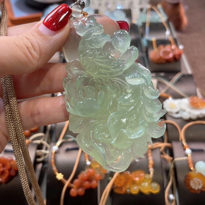 蛇纹石玉未镶嵌吊坠(赠链)