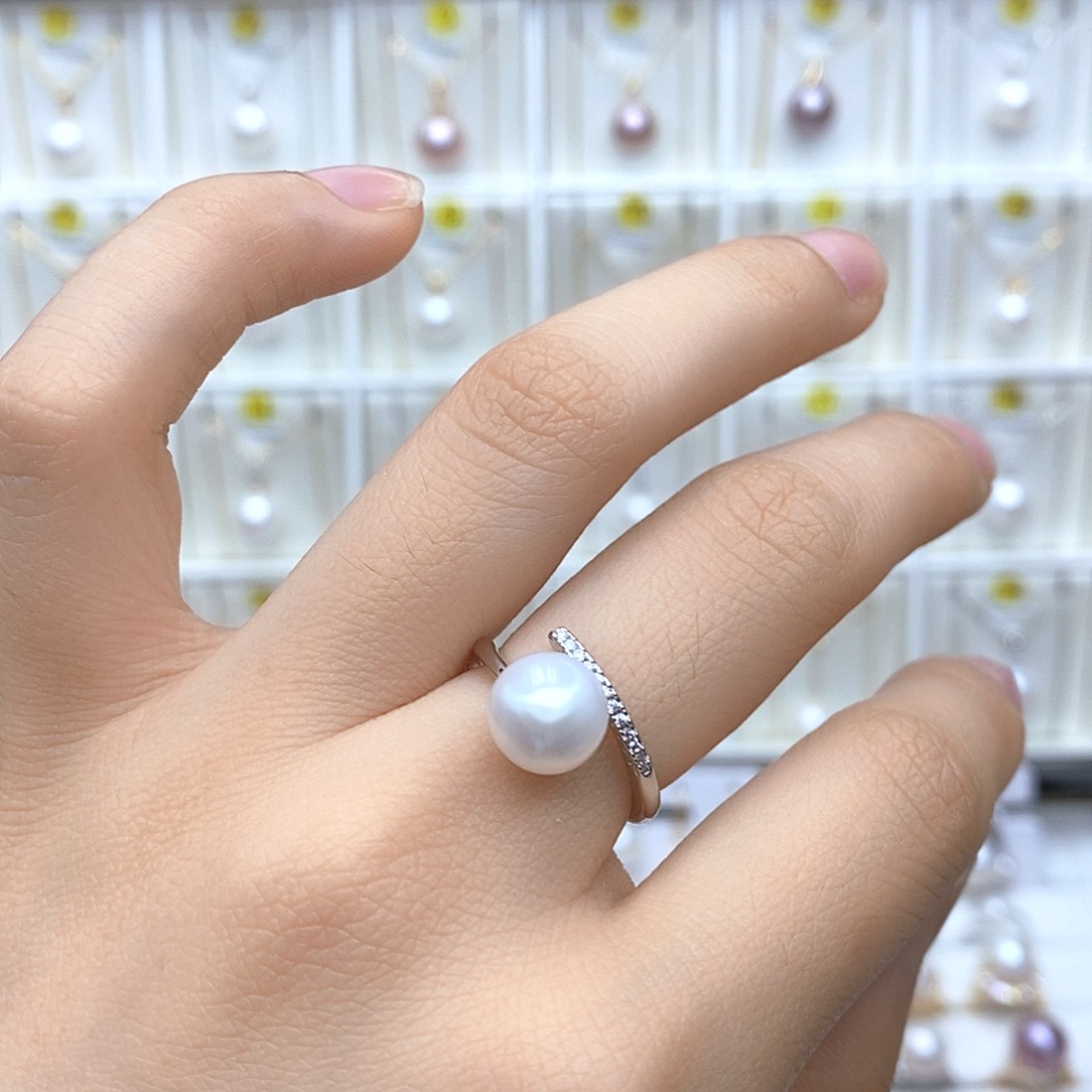 淡水珍珠合金颈饰