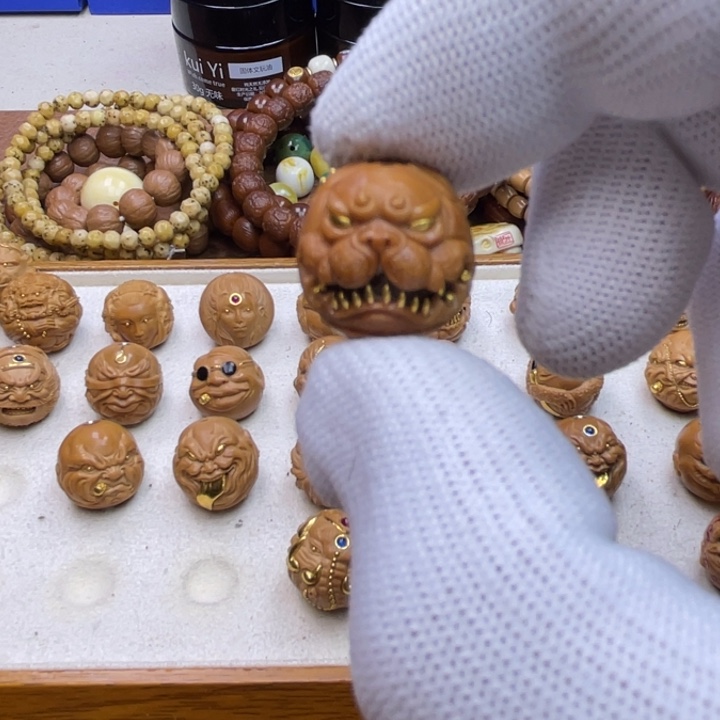 猴头核桃吊坠?狗王