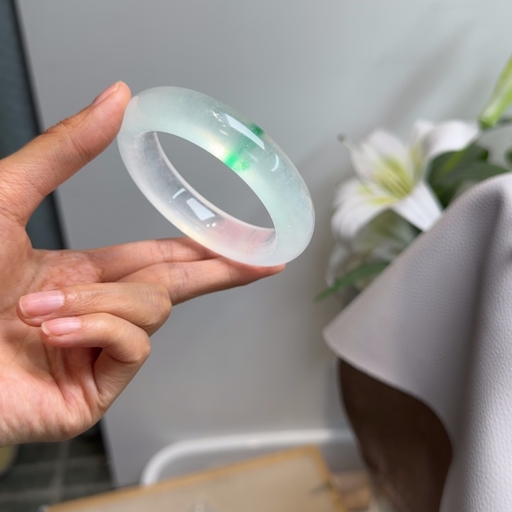 玉时尚飘花手镯213