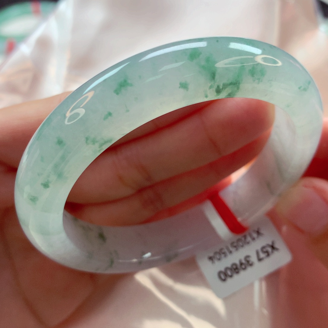 翡翠手镯未镶嵌77翡翠手镯99