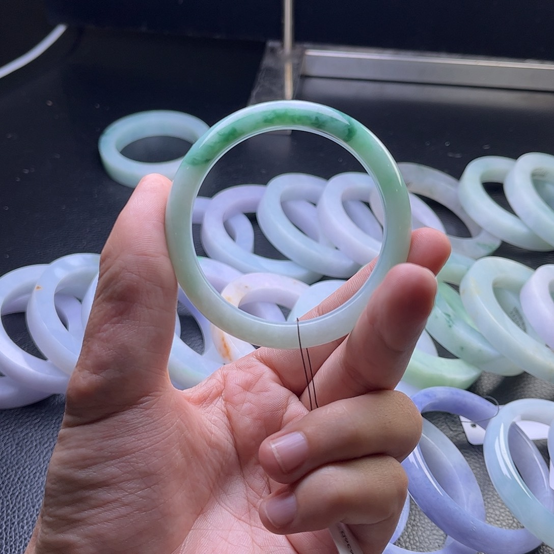 未镶嵌手镯翡翠小*