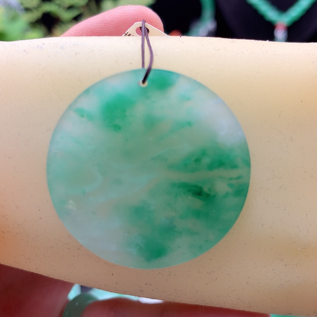 石英质玉颈饰未镶嵌