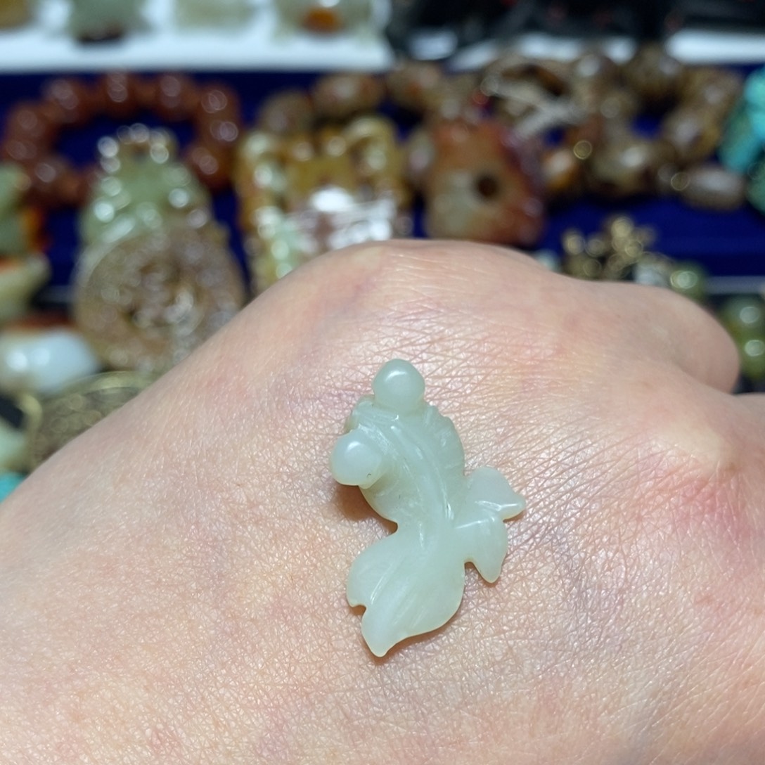 和田玉（糖玉）未镶嵌颈饰