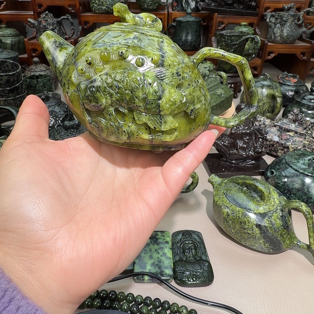 钓***子蛇纹石玉未镶嵌藏玉药王石精美茶壶
