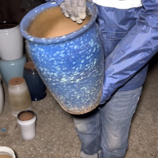 红陶口20高33瑕疵