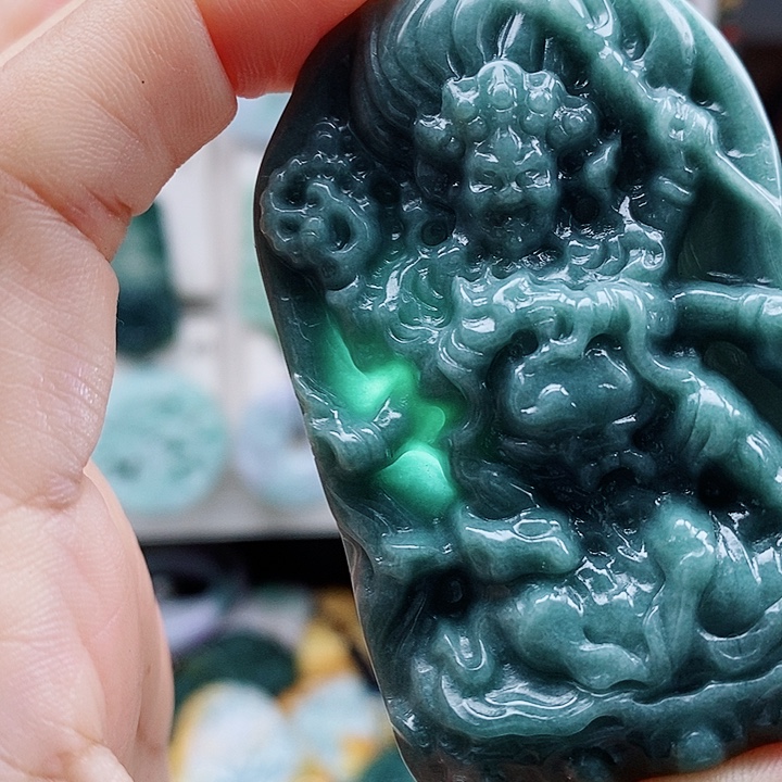 翡翠未镶嵌颈饰翡翠