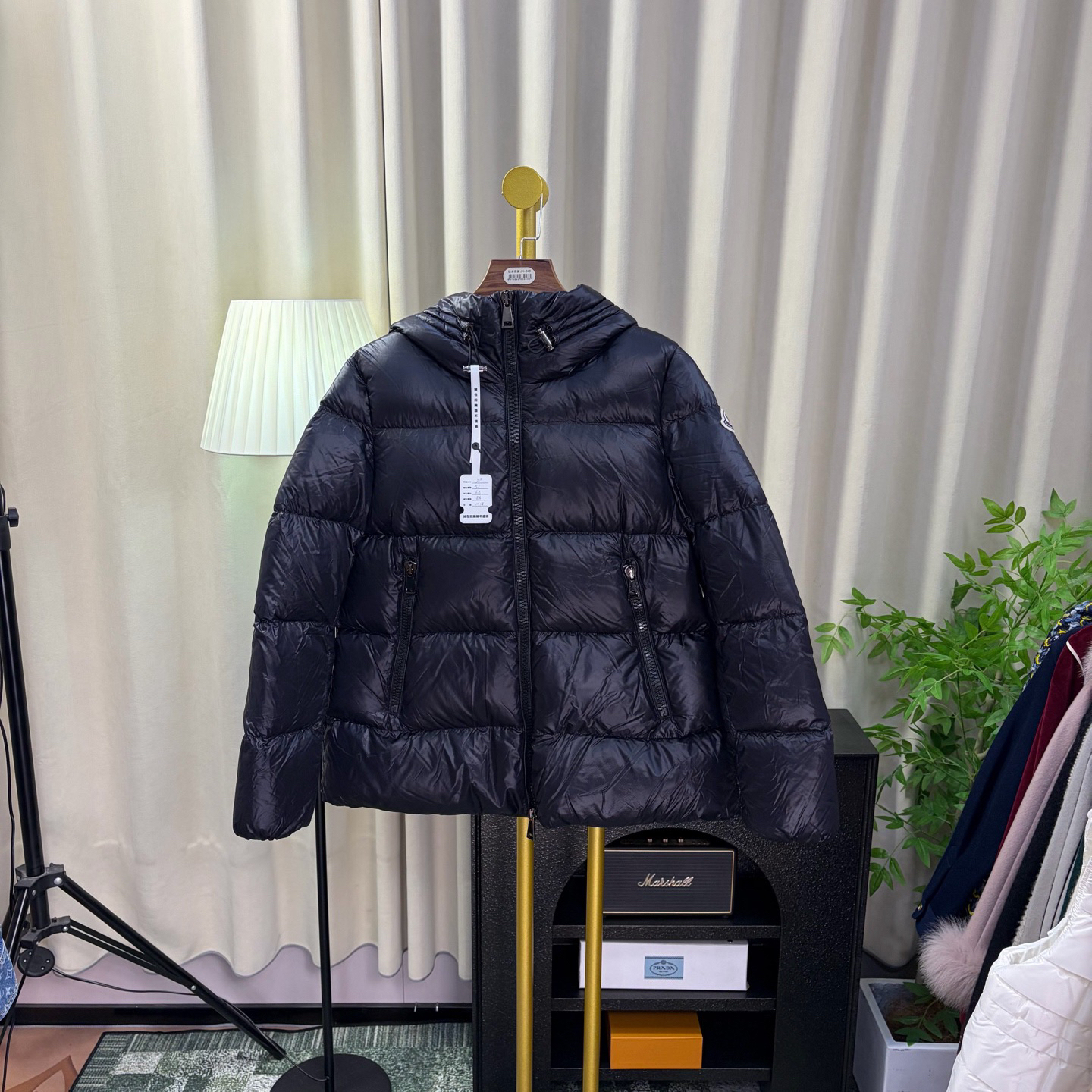 99新 MONCLER 黑色seritte羽绒服 2码 