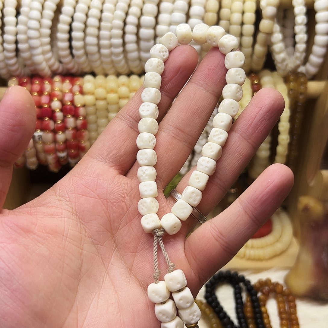 把件桃核0.8鹿角骰子手持