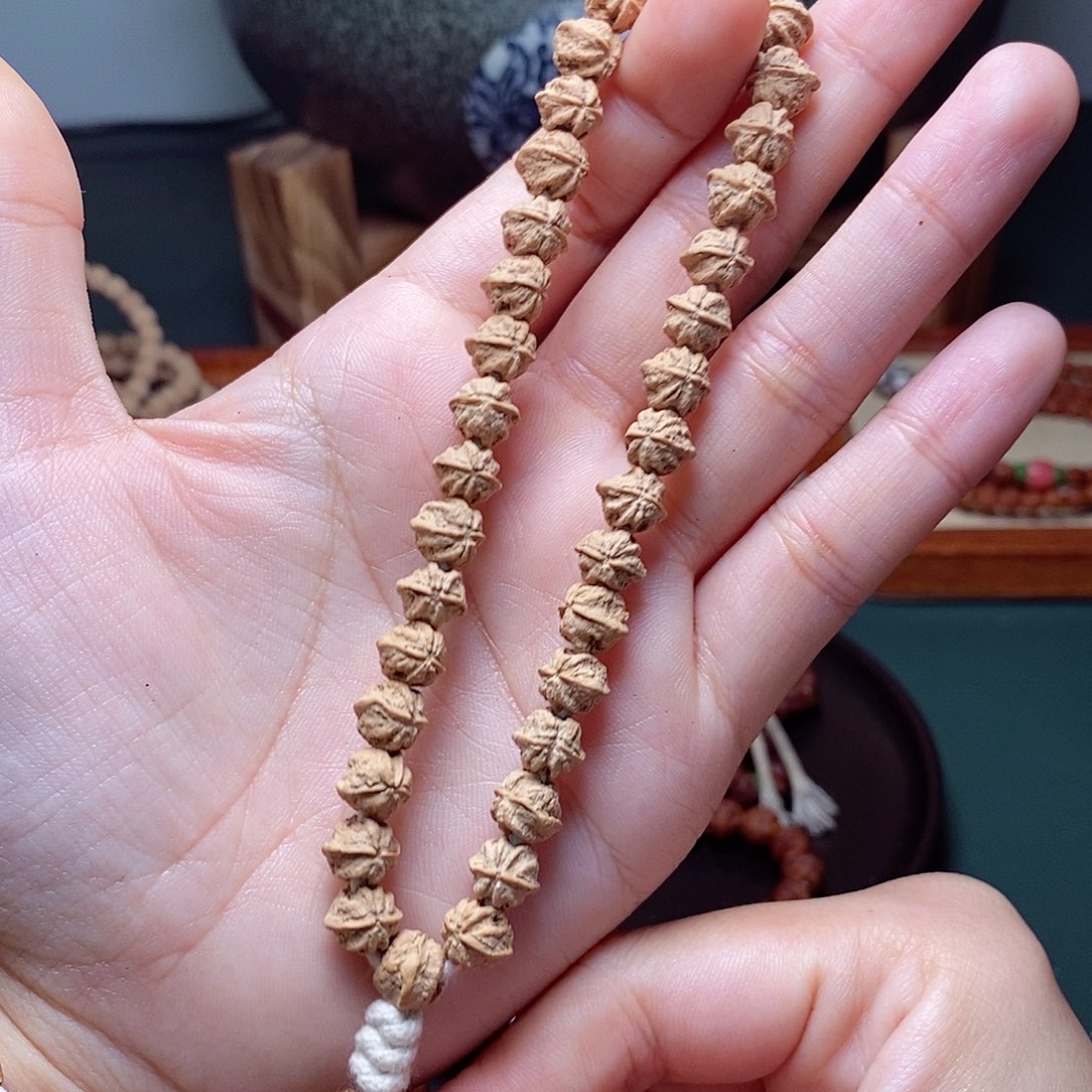 柏香籽/百香籽吊坠238.8绝世莲花