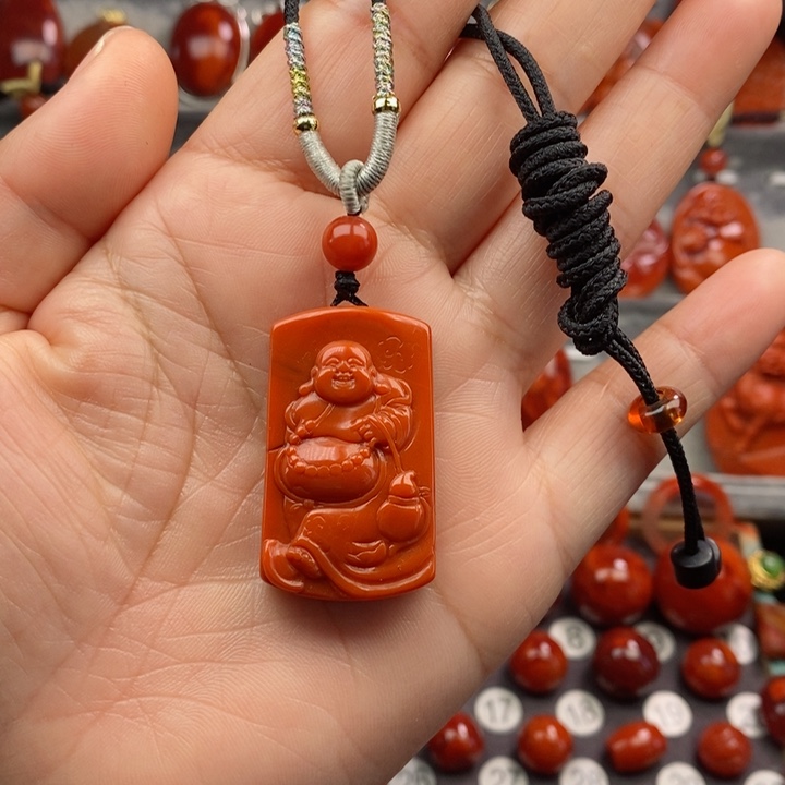 南红玛瑙吊坠(不含链)未镶嵌如*?