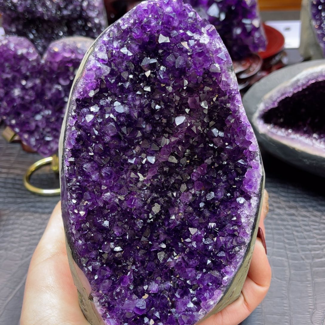 紫晶大型摆件（非配饰）未镶嵌