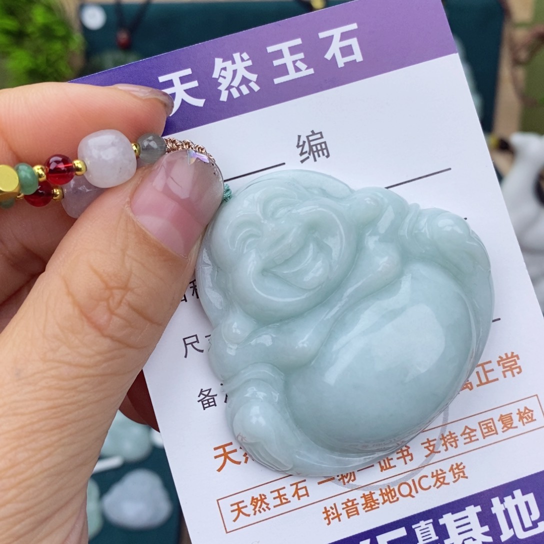 翡翠颈饰未镶嵌长*佛公