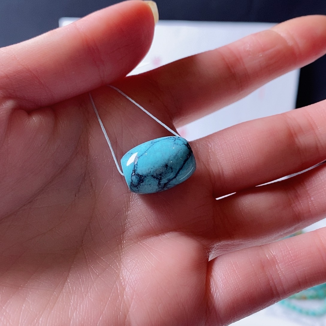 绿松石颈饰未镶嵌