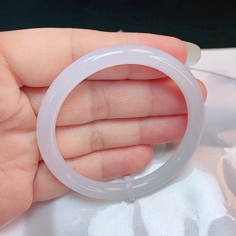 【闪购商品】翡翠手镯未镶嵌圆条50.4