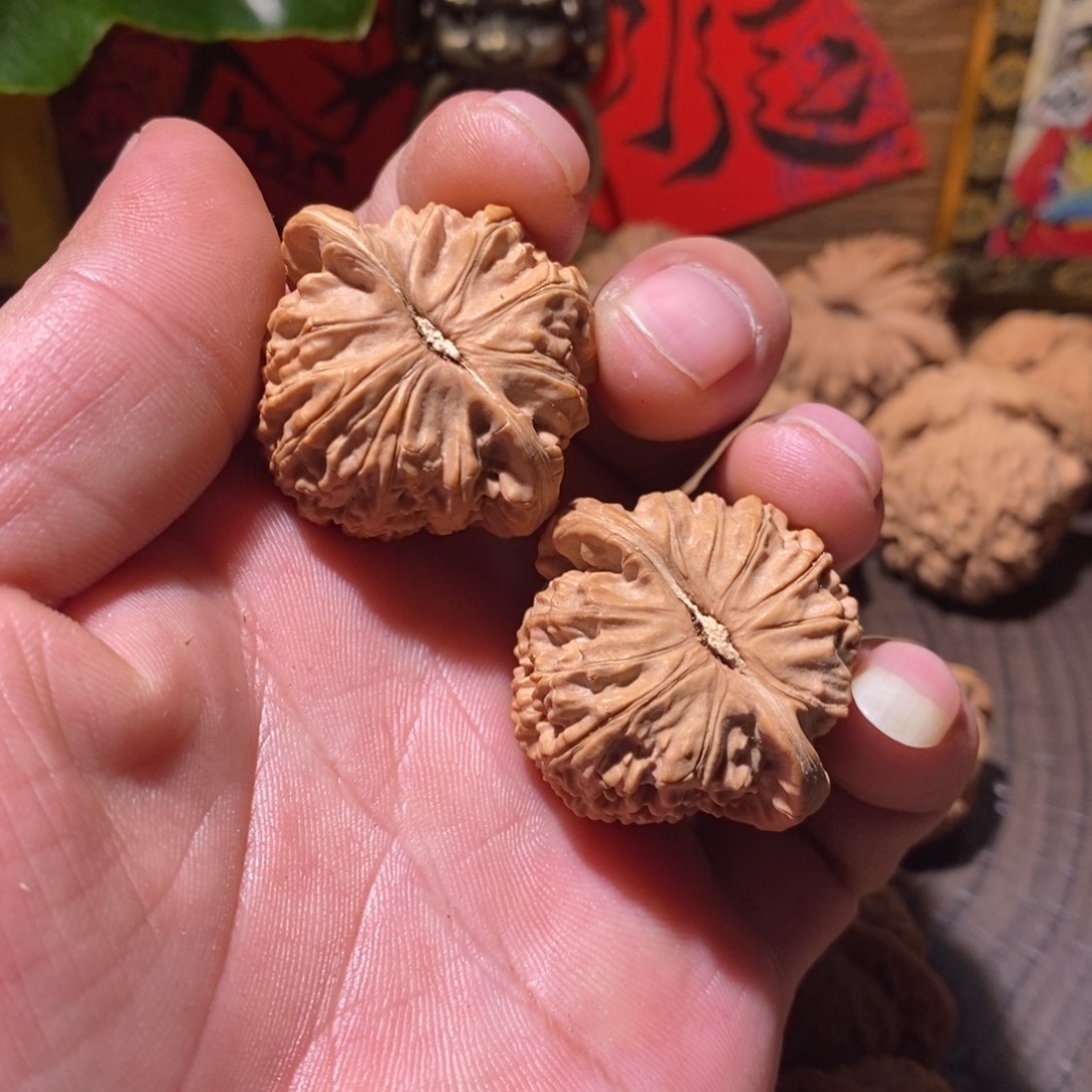 狗***子文玩核桃吊坠白狮子35