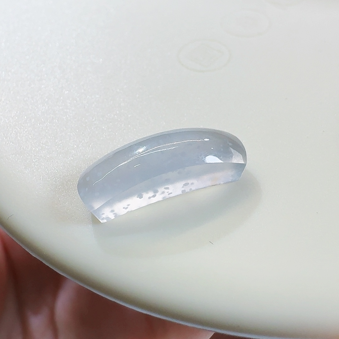 翡翠颈饰未镶嵌木那高冰马鞍