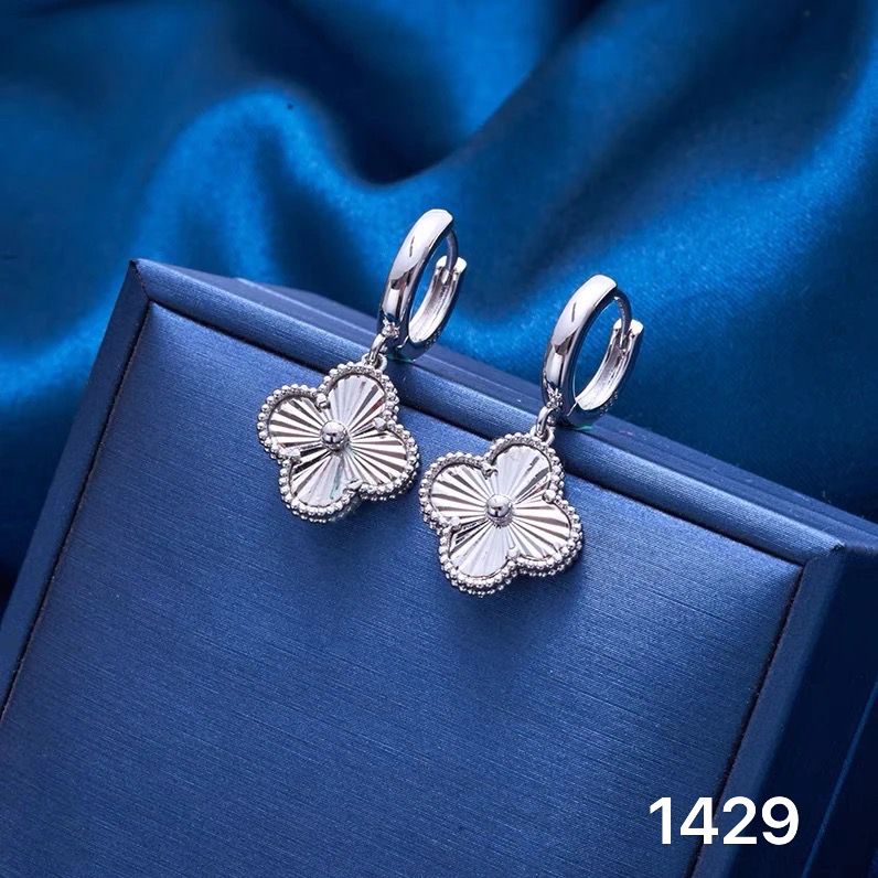 足银耳饰 苗乐足银四叶草耳扣简单时尚百搭小众设计款