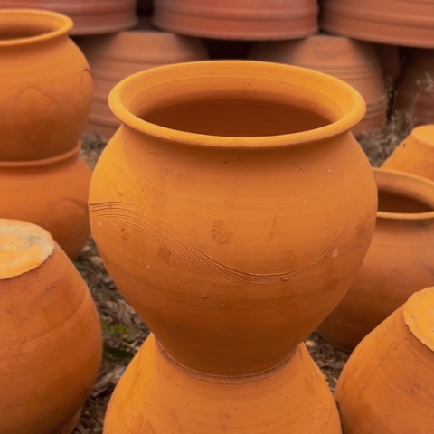 口16高20微瑕波浪纹坛子